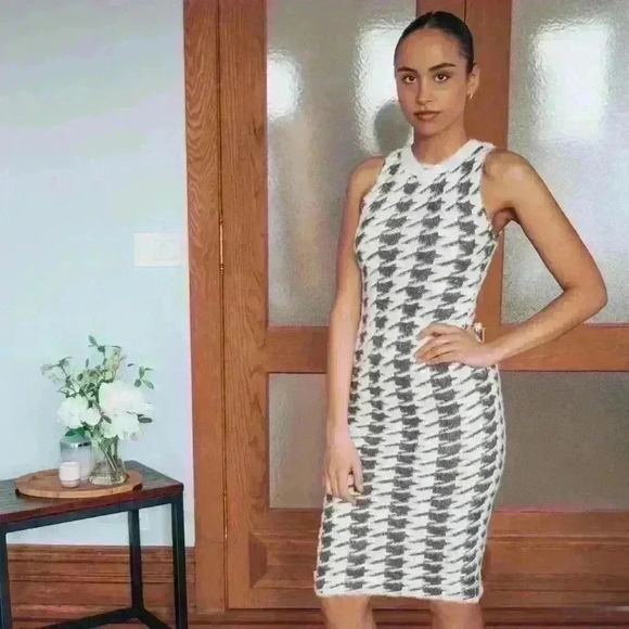 Brown Fuzzy Knit Houndstooth Bodycon Dress - Picture 3 of 10